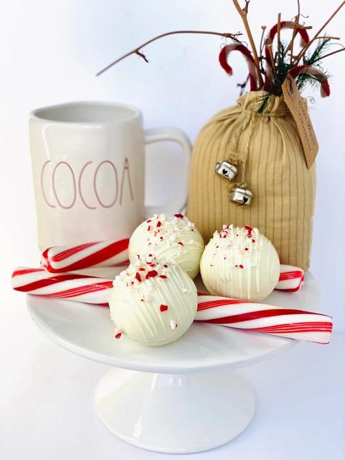 Hot Cocoa Bomb Peppermint