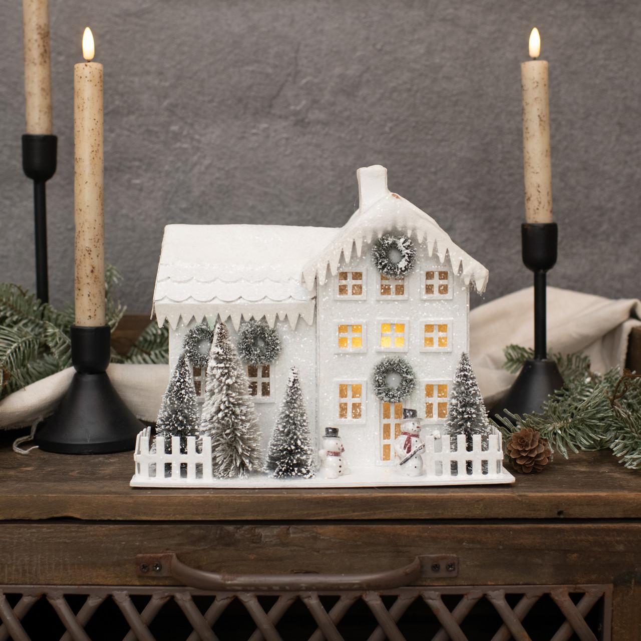 Lighted Christmas Farmhouse